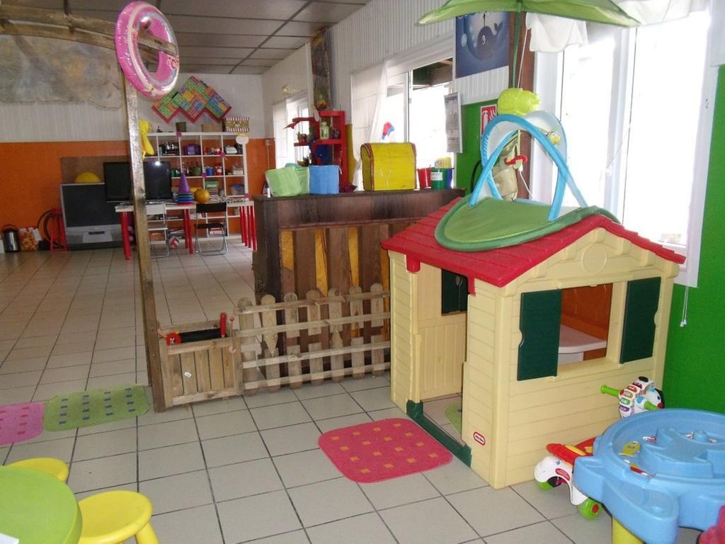 Mobil-Home 4 Pers Dans Camping 4 Etoiles La Palmyre Exterior photo